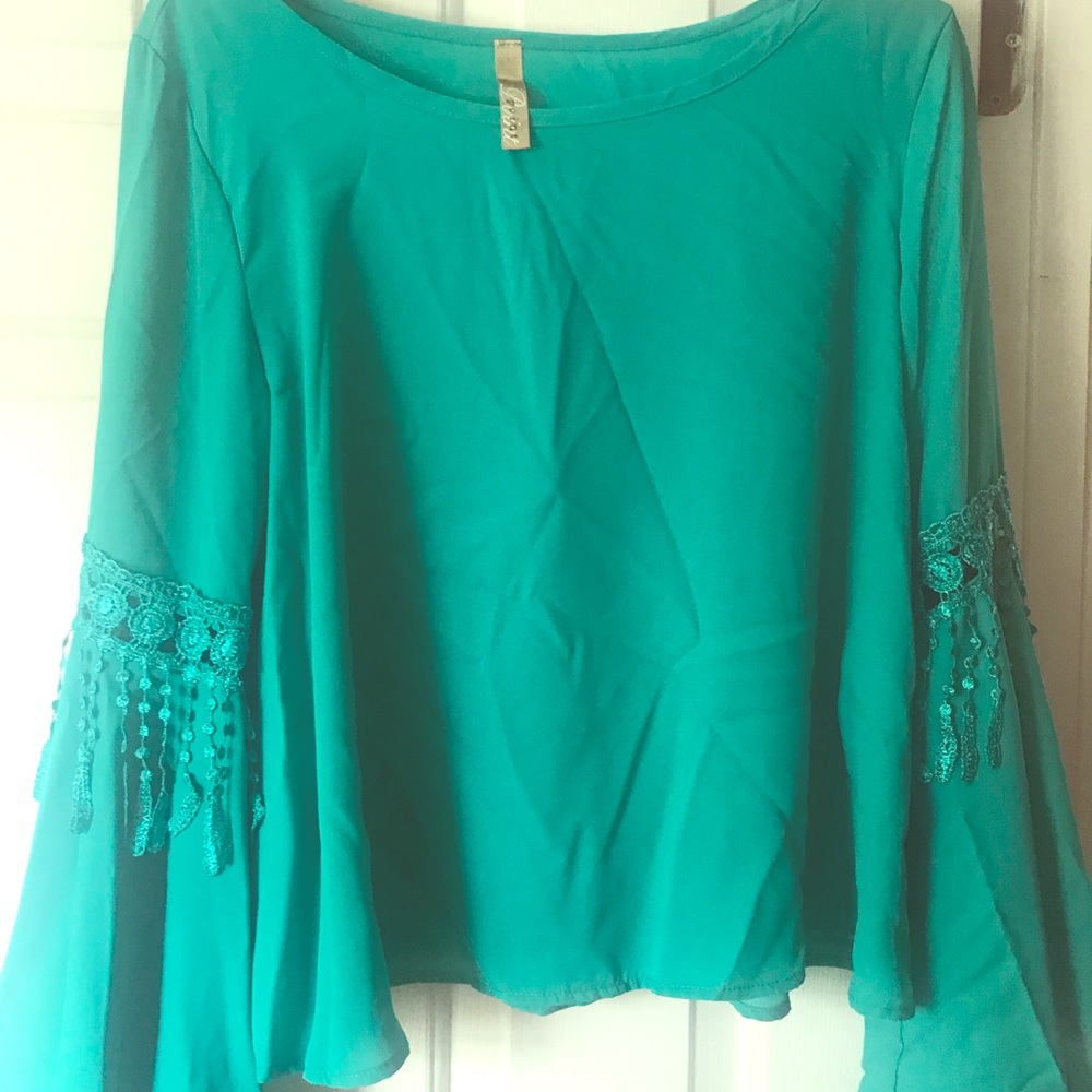 Women’s Blouse